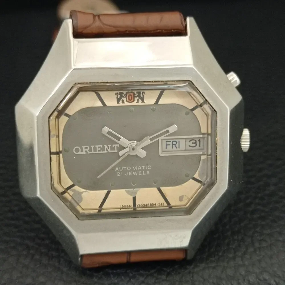 Vintage 1971 Orient Automatic Mens Silver Watch W/daydate & Patina accents